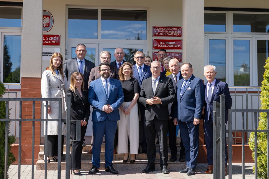 Zespół Szkół w Sokołowie Młp. po modernizacji. Lepsze warunki nauki i niższe koszty utrzymania