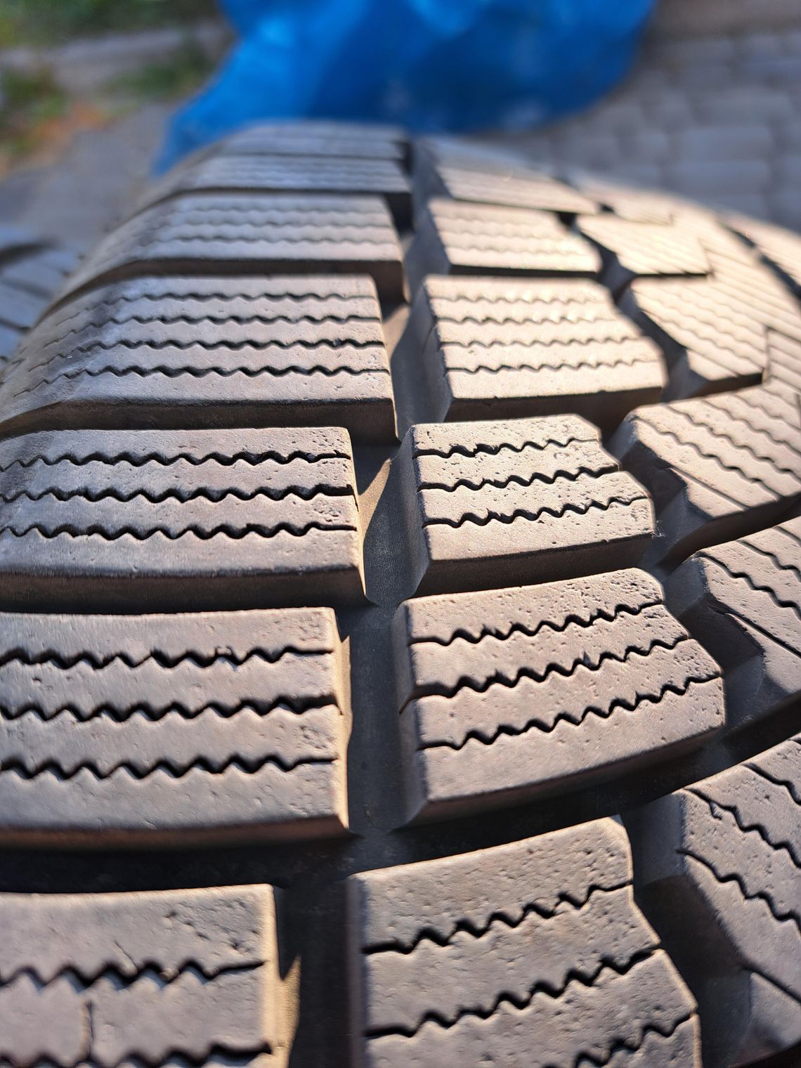 Zeetex WH1000 225/50 R18 99 V zimowe Zeetex WH1000 225/50 R18 99 V zimowe