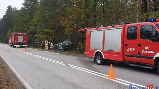 Zaklików. Dachowanie busa