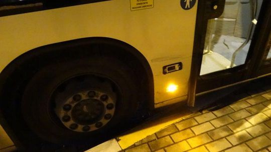 Rzeszów. Kolizja autobusu z autem osobowym