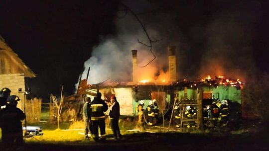 Tropie. Trudna akcja gaśnicza strzyżowskich strażaków