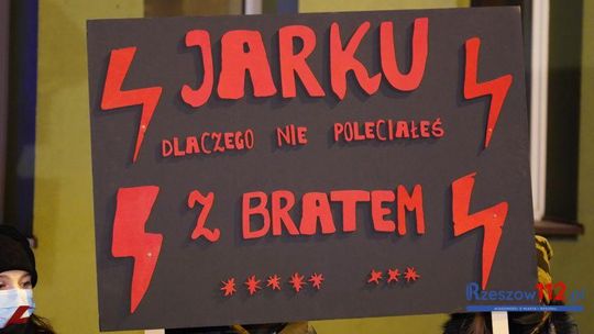 Rzeszów. Protest Strajku Kobiet po publikacji wyroku TK