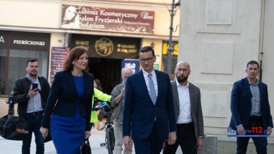 Premier Morawiecki na kawie z Ewą Leniart w Rzeszowie