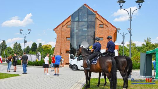 Minister Błaszczak na święcie 3.PBOT