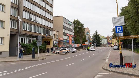 Wypadek na Targowej w Rzeszowie. Audi uderzyło w toyotę. Kierowca uciekł