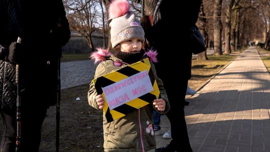 Manifa Rzeszów pod hasłem "Feminizm bez granic". Solidarność z uchodźcami