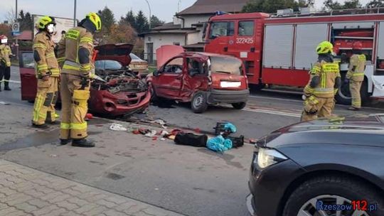 Zderzenie czterech samochodów w Rzeszowie. Utrudnianie w ruchu