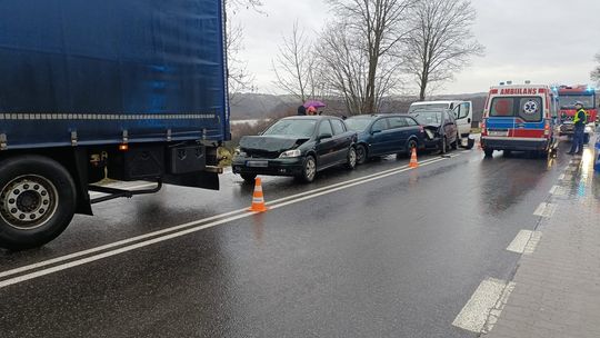 Karambol na drodze krajowej 28 pod Jasłem [FOTO]