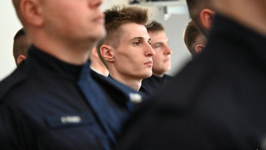 Ślubowanie 45 nowych policjantek i policjantów [ZDJĘCIA]