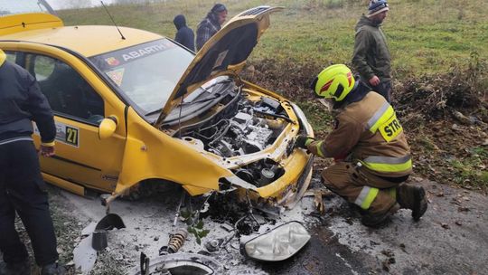 Groźny wypadek podczas Rajdu Niepodległości w Błażkowej [ZDJĘCIA]