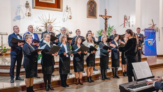 Śpiewem dla Ojczyzny – IX Koncert Pieśni Patriotycznych w Bratkowicach [ZDJĘCIA]