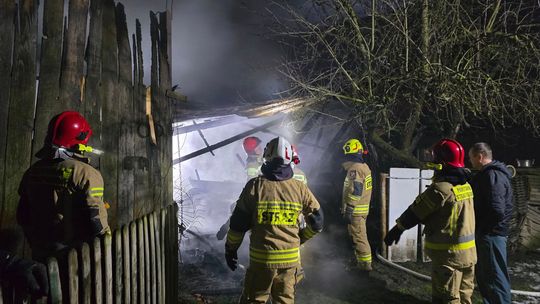 Pożar budynku gospodarczego w Tarnobrzegu - 22.01.25 [ZDJĘCIA]