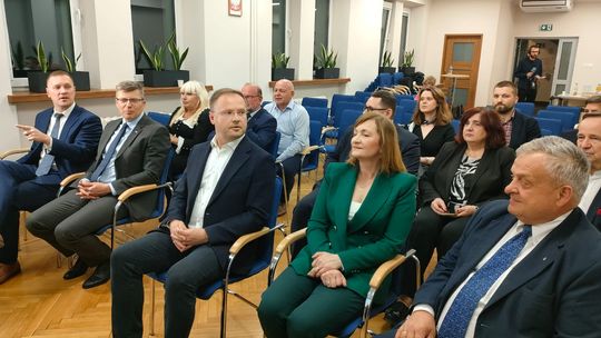 Wybory 2025. Radość w podkarpackich sztabach KO i PiS