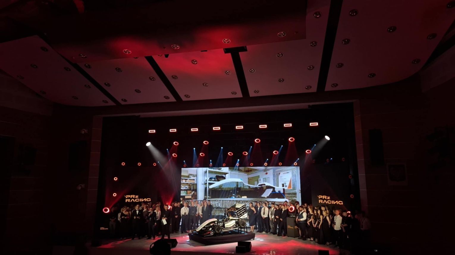 PRz Racing zaprezentowało nowego bolida [FOTO]