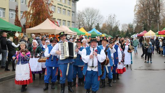 Nietypowy bazarek w PODR w Boguchwale pod hasłem "Gęsina i młode wina na świętego Marcina"