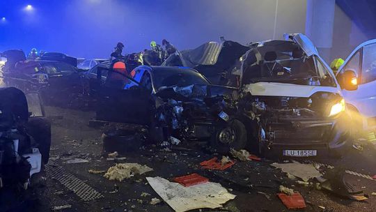 Nocny karambol na S19 k. Janowa Lubelskiego i Modliborzyc