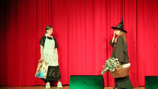 Premiera "Calineczki" w GCKSiR w Trzcianie