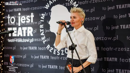 [FOTO] Rzeszów OFF Teatr. Wernisaż wystawy Lalka na plakacie