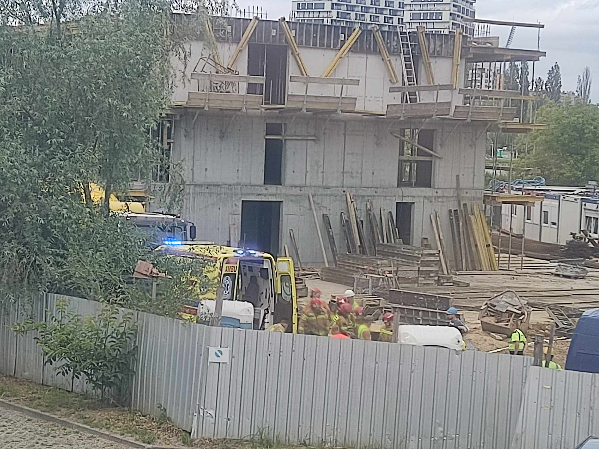 Pracownika przygniotło ramie pompogruszki