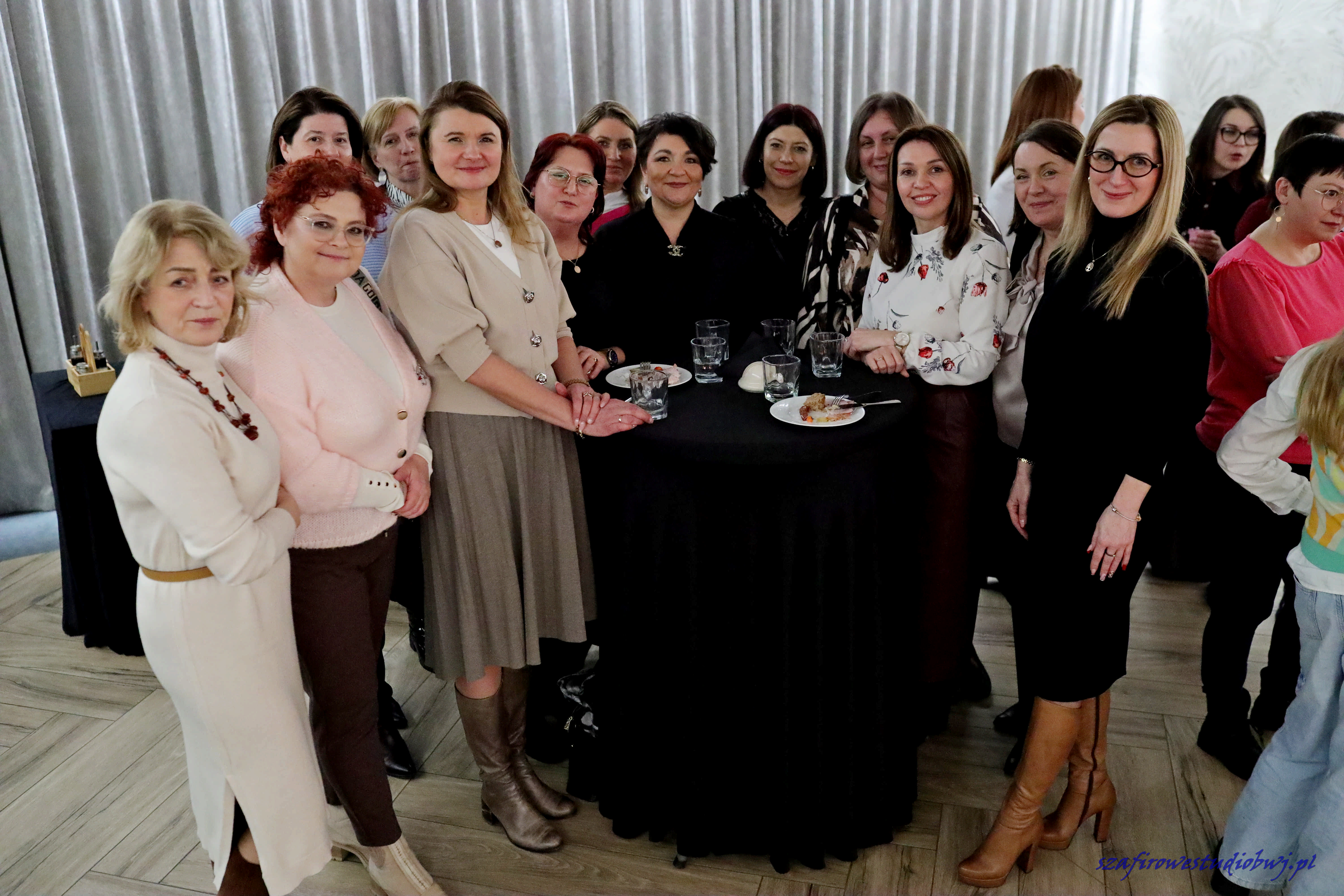 rządcówka Łąka - Trzebownisko - kuchnia dworska - dworski stół