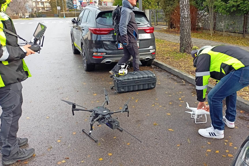 zalesie, przelot dronem