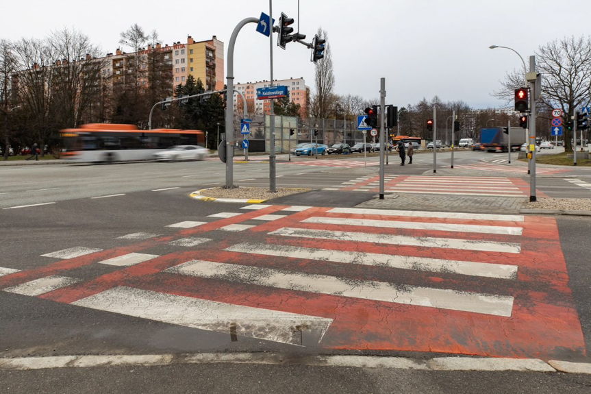 Skrzyżowanie ulic Kwiatkowskiego i Powstańców Warszawy